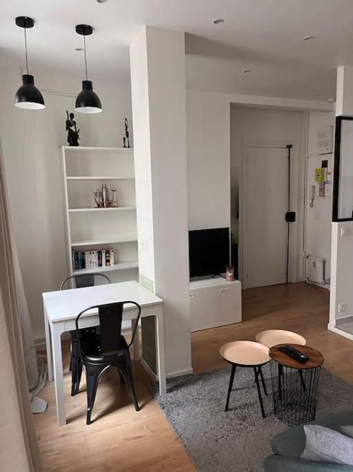 Moderne Montmartre 2 A 4p Appartamento Parigi